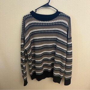 men’s multicolored sweater size XL.